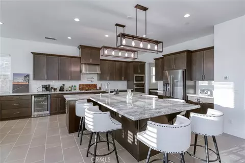 Kitchen - 1042 Beaver Pond, Madera, CA 93636 photo 2 of 6