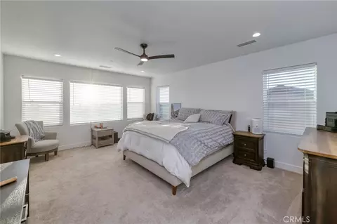 Bedroom - 1042 Beaver Pond, Madera, CA 93636 photo 4 of 6