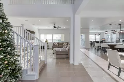 Entry Way - 1042 Beaver Pond, Madera, CA 93636 photo 3 of 6