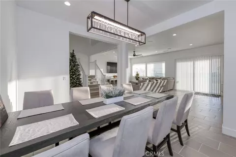 Dining - 1042 Beaver Pond, Madera, CA 93636 photo 4 of 5
