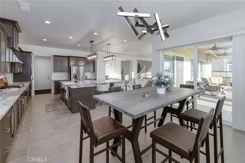 Dining - 1042 Beaver Pond, Madera, CA 93636 photo 2 of 5