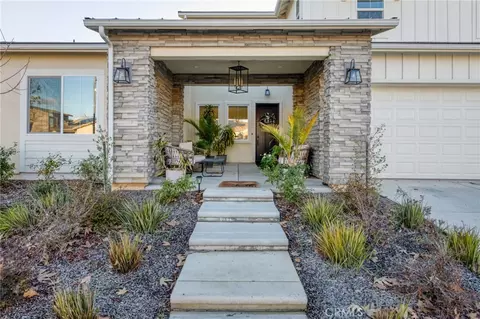 Exterior - 1042 Beaver Pond, Madera, CA 93636 photo 2 of 9