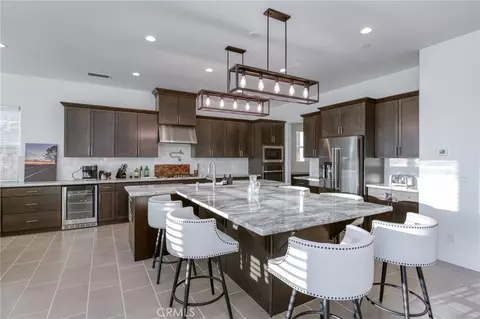 Kitchen - 1042 Beaver Pond, Madera, CA 93636 photo 2 of 6