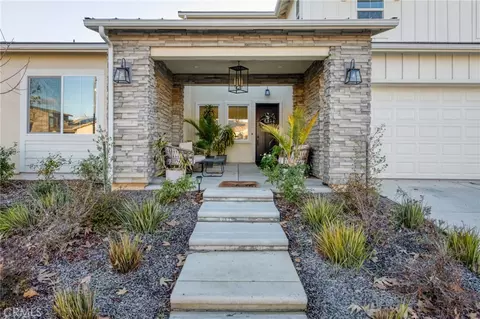 Exterior - 1042 Beaver Pond, Madera, CA 93636 photo 2 of 9