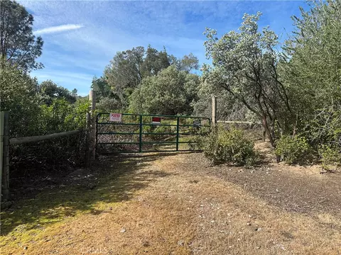 9 Quartz Ridge Ct, Coarsegold, CA 93614