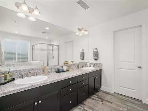 Bath - 4080 San Jose, Clovis, CA 93619 photo 2 of 7