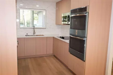Kitchen - 2214 Fordham Ave, Clovis, CA 93611 photo 2 of 3