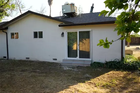 Exterior - 2214 Fordham Ave, Clovis, CA 93611 photo 6 of 8