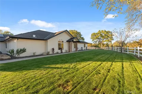 Exterior - 26882 Road 400, Madera, CA 93636 photo 4 of 12