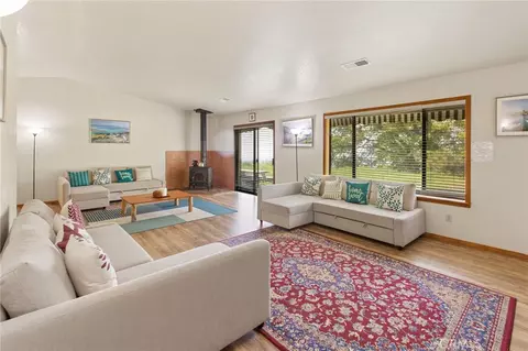 Living - 52865 N Highway 245, Miramonte, CA 93641 photo 1 of 3