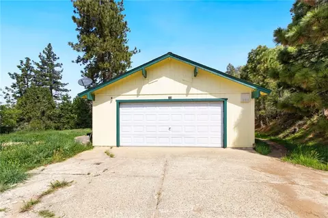 Exterior - 52865 N Highway 245, Miramonte, CA 93641 photo 8 of 11