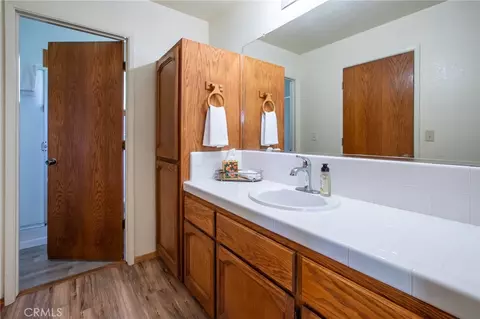Bath - 52865 N Highway 245, Miramonte, CA 93641 photo 1 of 4