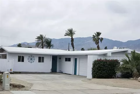 68015 Estio Rd, Cathedral City, CA 92234