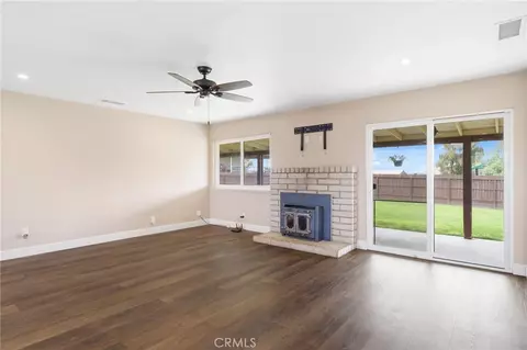 Living - 16540 Road 31, Madera, CA 93636 photo 4 of 5