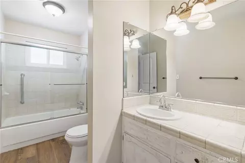 Bath - 16540 Road 31, Madera, CA 93636 photo 5 of 6
