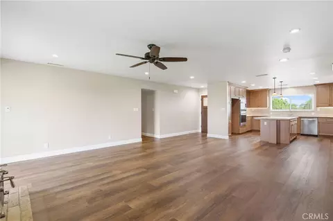 Living - 16540 Road 31, Madera, CA 93636 photo 2 of 5