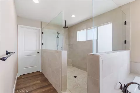 Bath - 16540 Road 31, Madera, CA 93636 photo 3 of 6