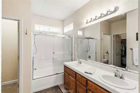 Bath - 2408 Snapdragon Ct, Modesto, CA 95355 photo 2 of 2