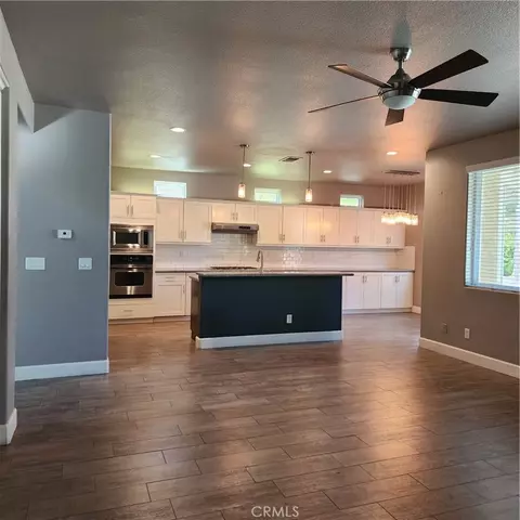 Living - 4479 N Emerald Peak Dr, Clovis, CA 93619 photo 3 of 6