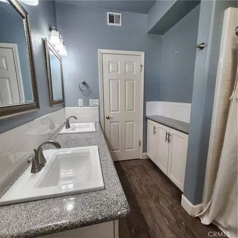Bath - 4479 N Emerald Peak Dr, Clovis, CA 93619 photo 2 of 5