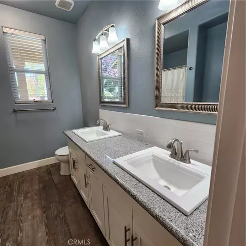 Bath - 4479 N Emerald Peak Dr, Clovis, CA 93619 photo 1 of 5