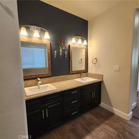 Bath - 4479 N Emerald Peak Dr, Clovis, CA 93619 photo 4 of 5