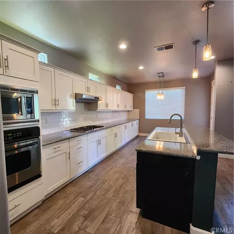 Kitchen - 4479 N Emerald Peak Dr, Clovis, CA 93619 photo 2 of 2