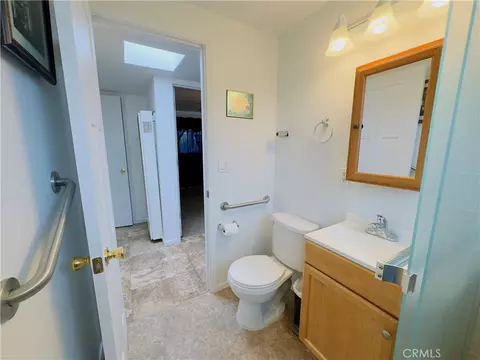 Bath - 1205 Bell Ave, Corcoran, CA 93212 photo 3 of 3