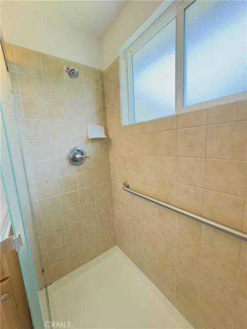 Bath - 1205 Bell Ave, Corcoran, CA 93212 photo 2 of 3