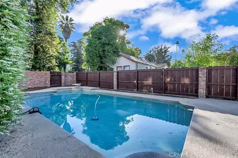 Exterior - 155 N 7th Ave, Chowchilla, CA 93610 photo 5 of 7