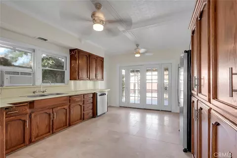 Kitchen - 155 N 7th Ave, Chowchilla, CA 93610 photo 2 of 2