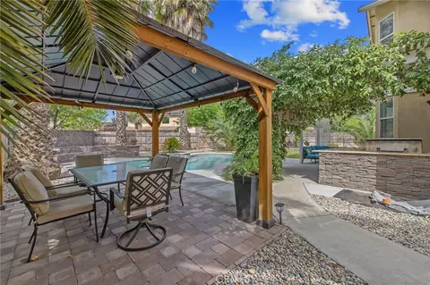 Exterior - 1077 Paradise, Lemoore, CA 93245 photo 4 of 15