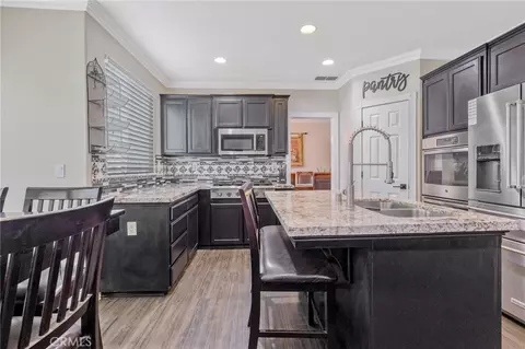Kitchen - 1077 Paradise, Lemoore, CA 93245 photo 3 of 4