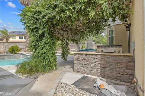 Exterior - 1077 Paradise, Lemoore, CA 93245 photo 5 of 15