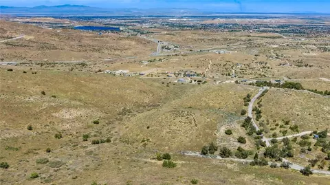 17 Carrollton Ct, Palmdale, CA 93550