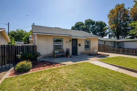 Exterior - 335 Oxford Ave, Clovis, CA 93612 photo 2 of 11