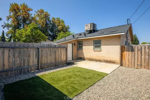 Exterior - 335 Oxford Ave, Clovis, CA 93612 photo 6 of 11