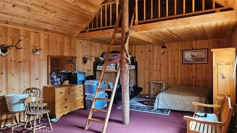 Bedroom - 46336 Silvertip, North Fork, CA 93643 photo 5 of 6
