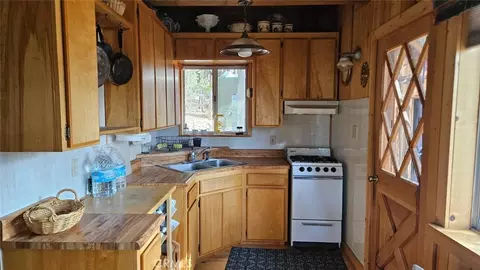 Kitchen - 46336 Silvertip, North Fork, CA 93643 photo 1 of 1
