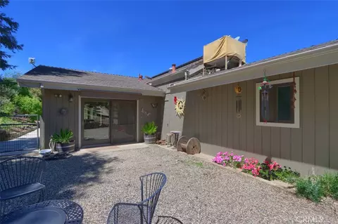 Exterior - 50856 Westview Ct, Oakhurst, CA 93644 photo 7 of 11