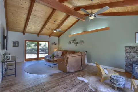 Living - 50856 Westview Ct, Oakhurst, CA 93644 photo 3 of 4