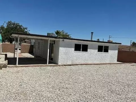 Exterior - 1008 Elizabeth St, Barstow, CA 92311 photo 3 of 3