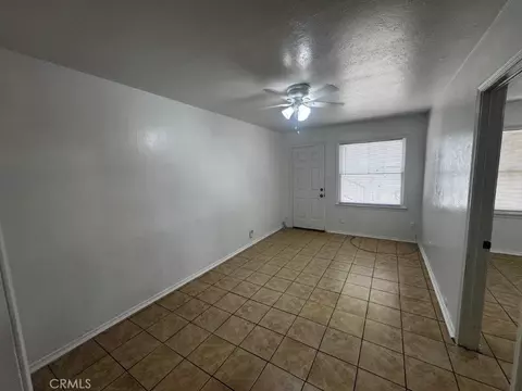 Living - 129 N N Park, Fresno, CA 93701 photo 3 of 4
