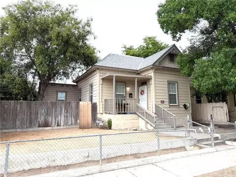 Exterior - 129 N N Park, Fresno, CA 93701 photo 1 of 4