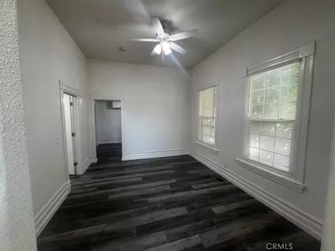 Living - 129 N N Park, Fresno, CA 93701 photo 2 of 4
