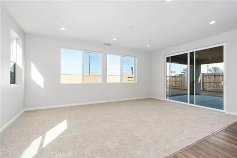 Living - 1266 Talus Way S, Madera, CA 93636 photo 4 of 7