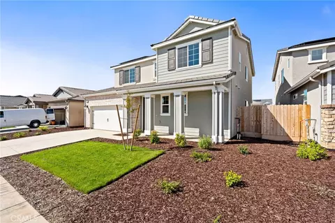 Exterior - 1189 Magnolia Ct W, Madera, CA 93636 photo 3 of 9