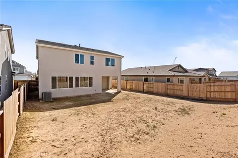 Exterior - 1189 Magnolia Ct W, Madera, CA 93636 photo 6 of 9
