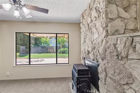 Living - 1246 Paseo Redondo, Merced, CA 95348 photo 3 of 7
