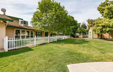 Exterior - 5767 E Park Cir, Fresno, CA 93727 photo 8 of 13
